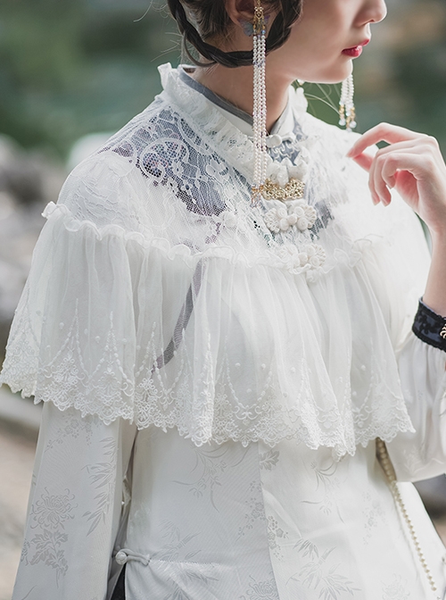 Dong Xian Yin Series Lace Jacquard Embroidery Chinese Style Metal Buckle Decoration Classic Lolita Blouse  |  Blouses