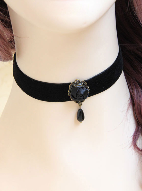 Gothic Black Rose Lolita Necklace  |  Lolita Necklaces